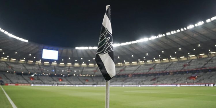 Democrata busca primeira vitória no Mineiro em duelo contra o Atlético, no Mineirão