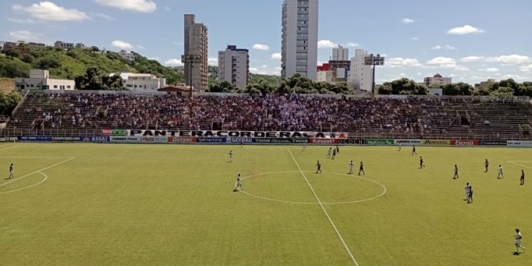 Semifinal do Troféu Inconfidência: Venda antecipada dos ingressos para o jogo Democrata x Athletic começa neste sábado