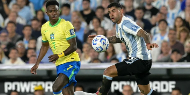 Brasil é goleado pela Argentina e sofre derrota histórica nas Eliminatórias