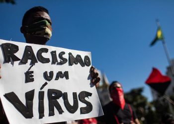 Seminário fortalece rede antirracista e debate o racismo estrutural, em Valadares