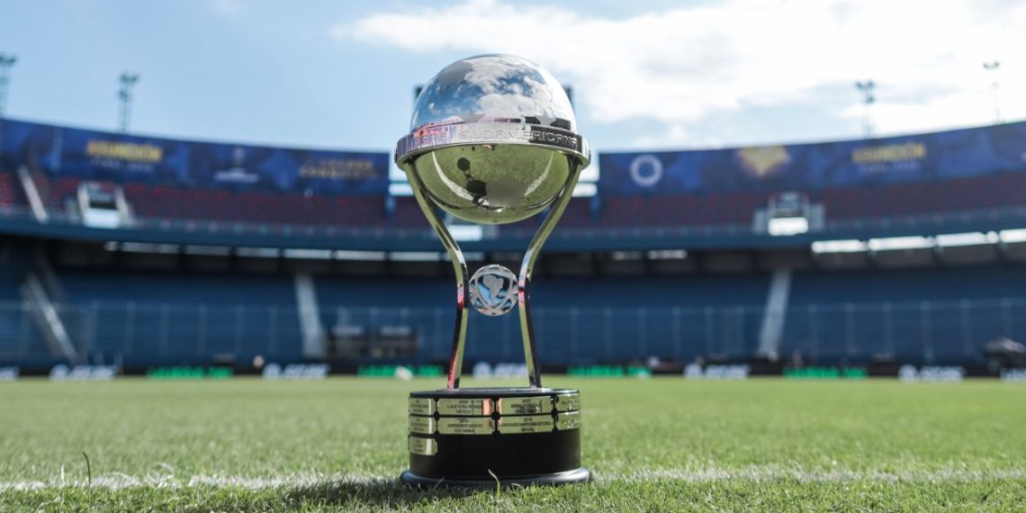 Copa Sul-Americana 2025 tem grupos definidos; confira a trajetória dos times mineiros na competição