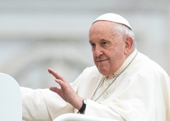 Saúde do Papa Francisco apresenta melhoras; possível aparição no Angelus deste domingo (6)