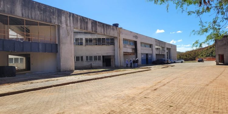 Secretários de Saúde e Infraestrutura de Minas vistoriam obras do Hospital Regional de Valadares
