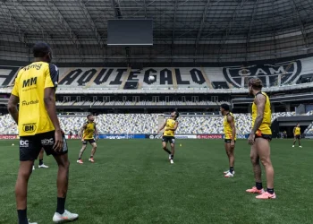 Com time alternativo, Atlético recebe Caracas para encaminhar classificação na Sula
