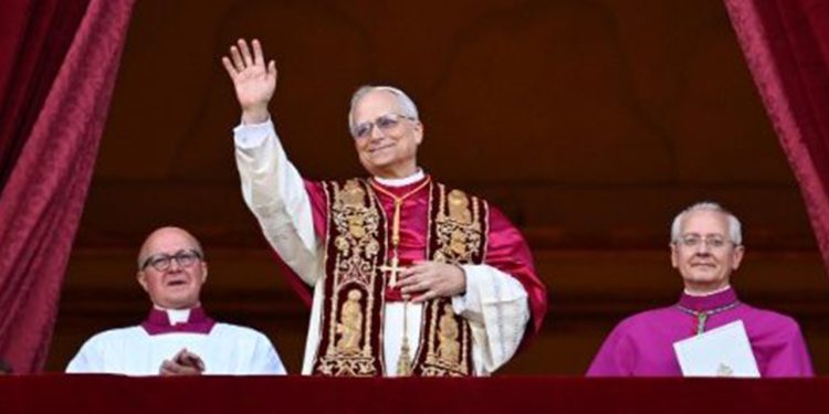 Leão XIV é apresentado como o 267º Papa da Igreja Católica