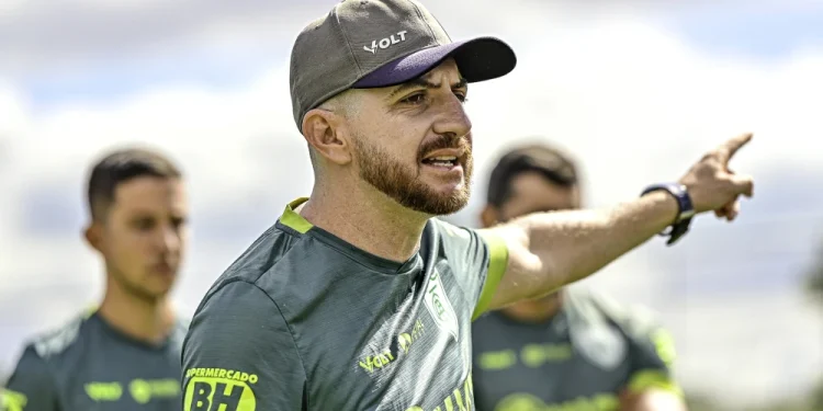 América demite o técnico William Batista