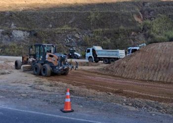 Nova 381 implanta desvio de mão dupla na BR-381 em Antônio Dias para garantir fluidez no trânsito