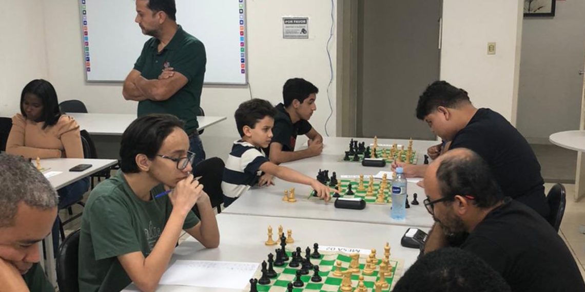 Torneio de Xadrez de Inverno 2025 reúne jogadores de diversas idades, em Valadares