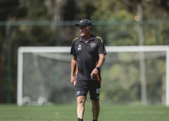 Atlético viaja à Argentina com desfalques para enfrentar Godoy Cruz; veja relacionados
