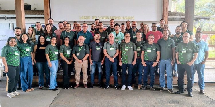 Agentes de Desenvolvimento Rural alinham metas e planejamento para 2026, em Valadares