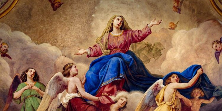 Paróquia da Assunção, em Valadares, celebra novena em preparação para a Solenidade da Assunção de Maria