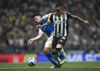 Clássico decisivo: Cruzeiro e Atlético batalham por vaga nas semifinais da Copa do Brasil no Mineirão