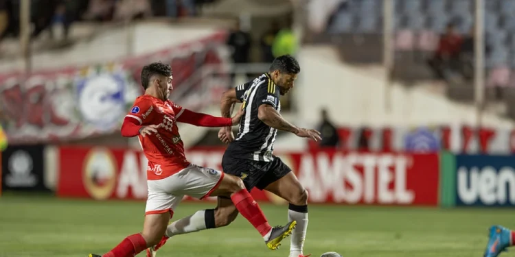 Atlético-MG e o Retorno aos Gramados Bolivianos: Um Histórico de Confrontos