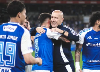 Cruzeiro se consolida no G4 e mira o título do Brasileirão 2025
