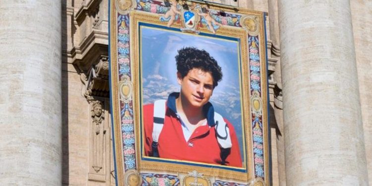 Carlo Acutis é canonizado e se torna o 1º santo da geração Millennial