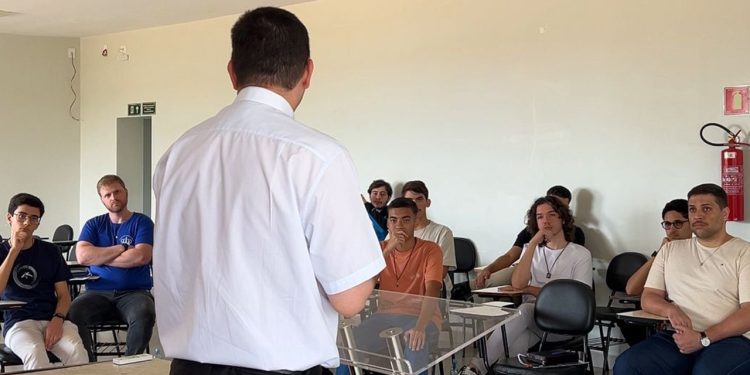 Diocese de Governador Valadares realiza 1º Encontro Vocacional com jovens em discernimento sacerdotal