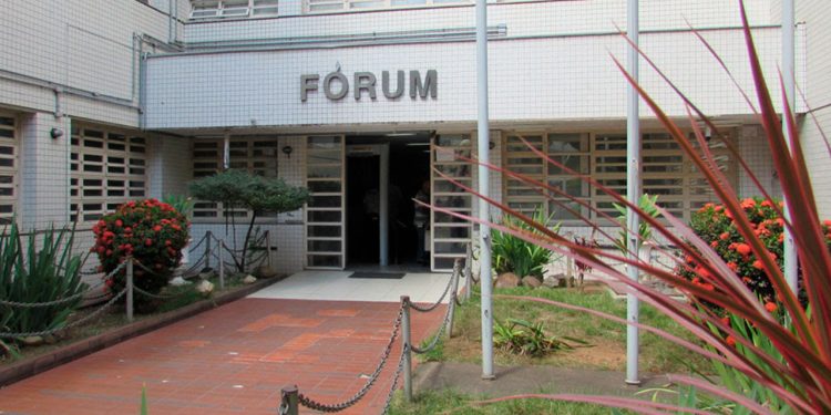 Mulher é condenada a 24 anos de prisão por matar ex-companheiro, em Valadares