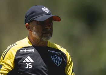 Atlético terá retorno importante, mas oito desfalques diante do Sport; diretoria cobra elenco por reação
