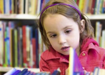 Biblioteca Municipal de Valadares terá programação especial na Semana da Criança