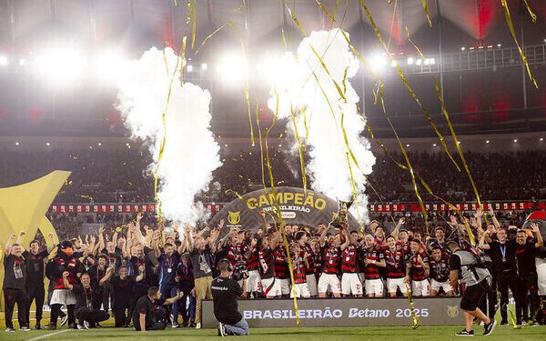 É do Flamengo! Vitória sobre o Ceará sela o título brasileiro e embala sequência de glórias