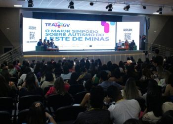 Simpósio discute autismo e outros desafios do neurodesenvolvimento infantil, em Valadares