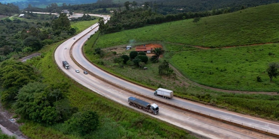 Radares da BR-381 entre BH e Valadares ainda não estão em funcionamento, esclarece Nova 381