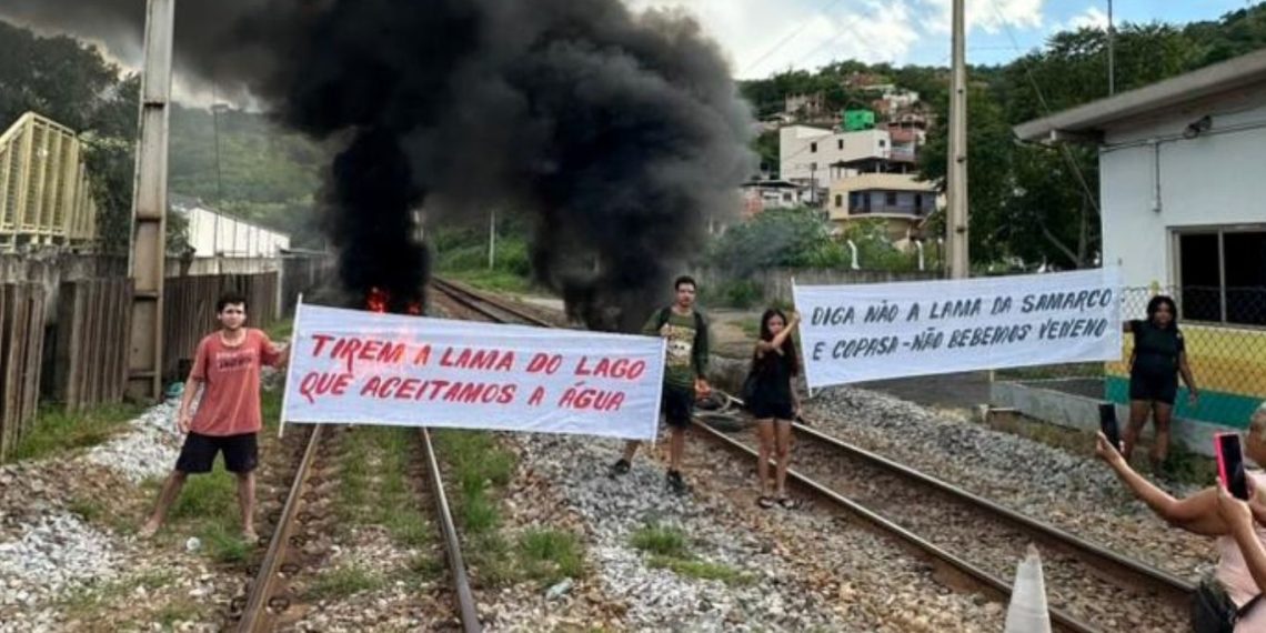 Manifestação em Resplendor suspende viagens do trem da EFVM nesta segunda-feira (02)