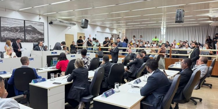 Câmara de Valadares aprova seis projetos e encerra reuniões ordinárias de fevereiro