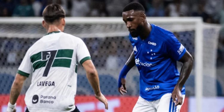 Cruzeiro perde para o Coritiba, segue zerado no Brasileirão e vê pressão aumentar