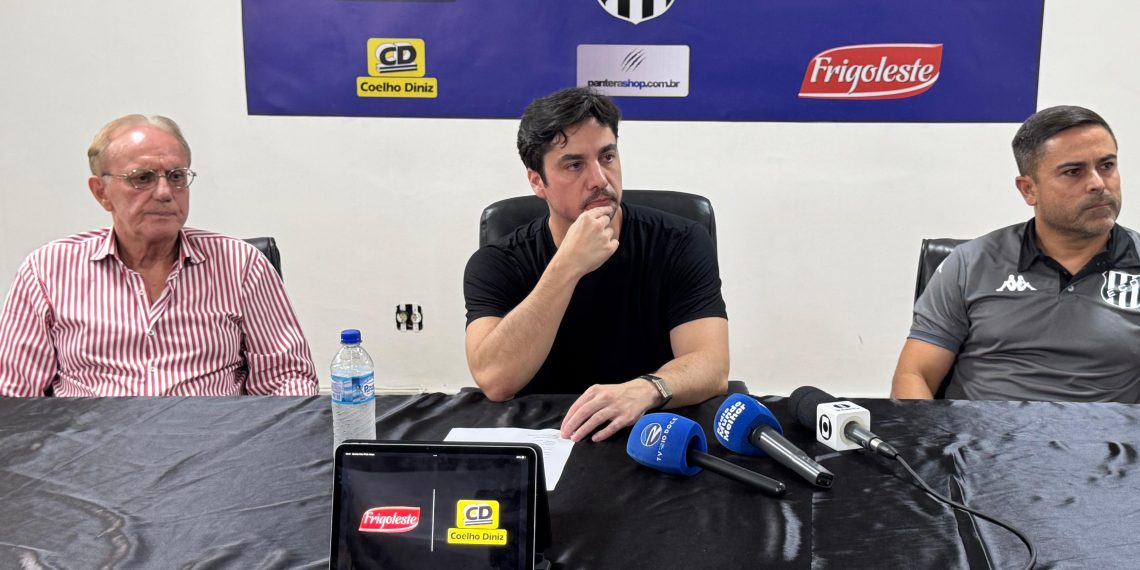 Democrata-GV apresenta técnico e reforça elenco para retorno à Série D