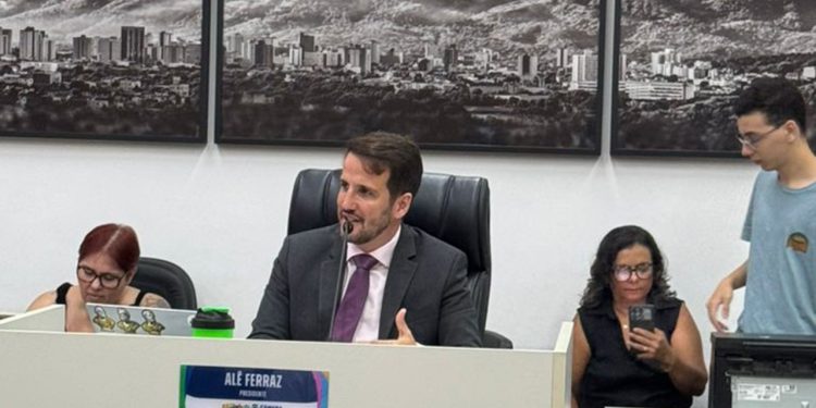 Audiência Pública discute implantação de hospital universitário vinculado à UFJF, em Valadares