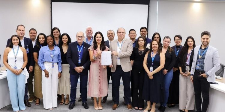 Acordo entre Governo de Minas e Sebrae prevê apoio a pequenos negócios em municípios da Bacia do Rio Doce