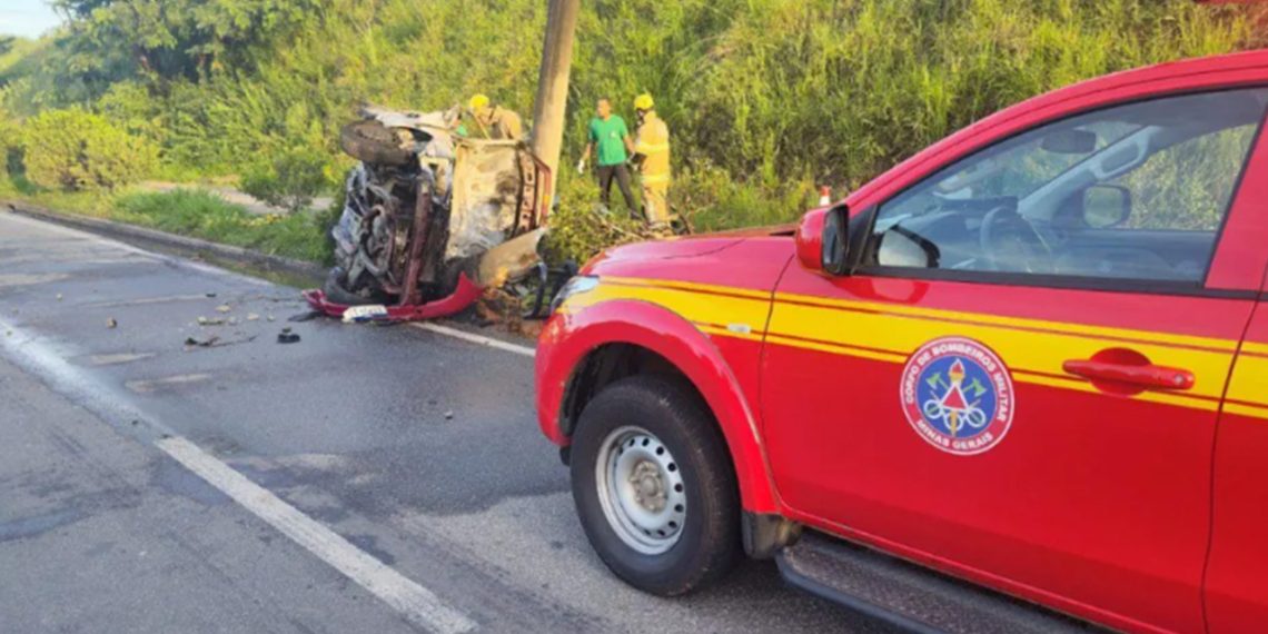 Jovem de 23 anos morre em acidente de carro em Ipatinga; três ficam feridos