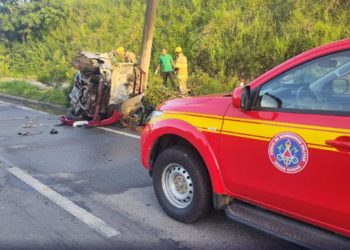 Jovem de 23 anos morre em acidente de carro em Ipatinga; três ficam feridos