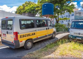 Prestadores do transporte escolar devem atualizar cadastro em Valadares e Ipatinga