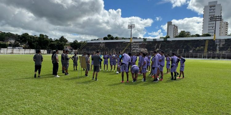Democrata GV entra na contagem regressiva para estreia na Série D e aposta na força do Mamudão.