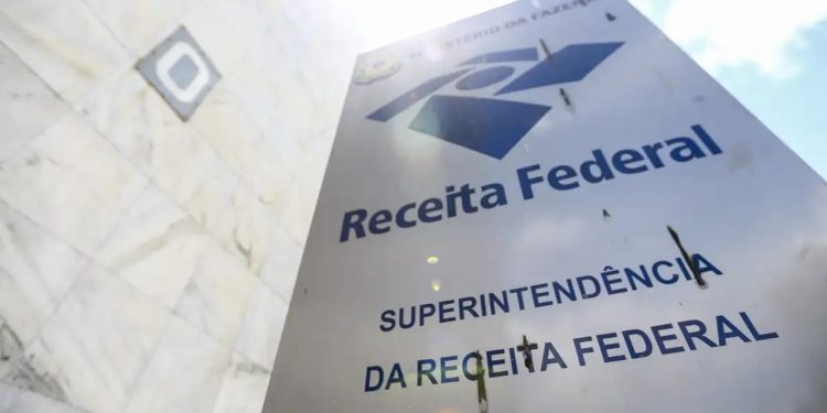Imposto de Renda: Receita Federal faz alerta sobre golpes em sites falsos