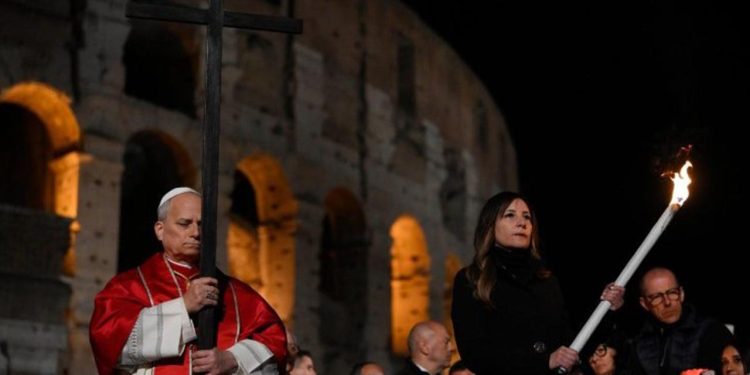 A oração do Papa na Via-Sacra: sigamos os passos de Cristo