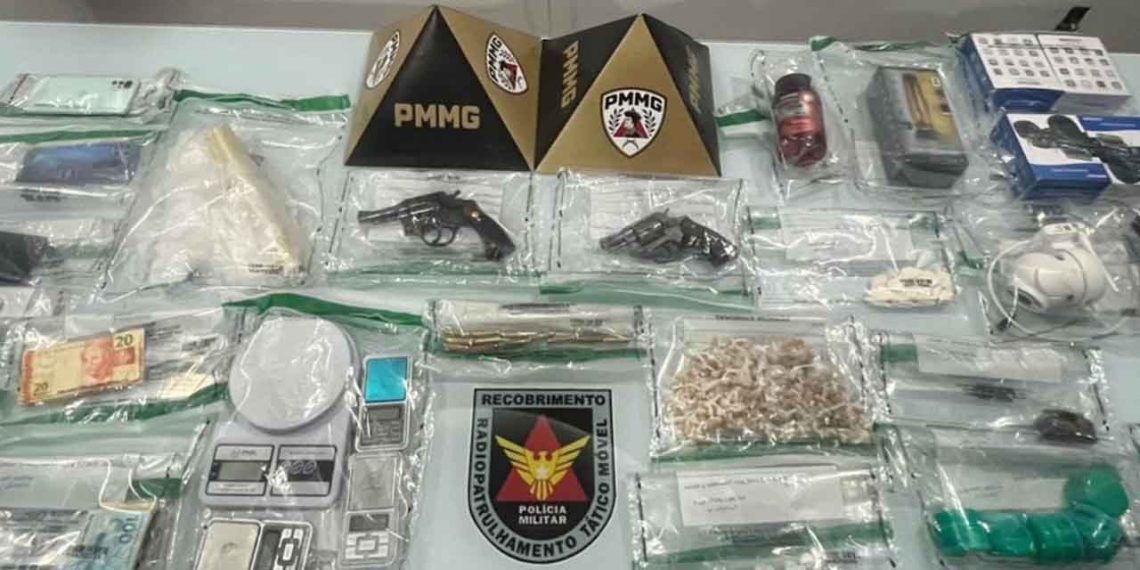 Pai e filho, suspeitos de liderar tráfico de drogas no bairro Planalto, são presos em Valadares