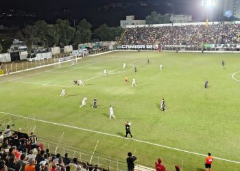 Democrata domina, vence o Vitória e assume a liderança do Grupo A12 da Série D