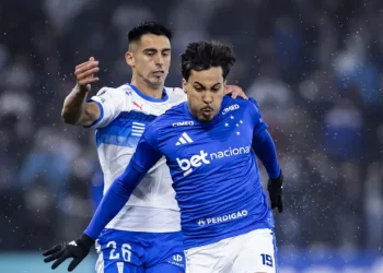 Cruzeiro segura pressão com um a menos e empata com a Universidad Católica pela Libertadores