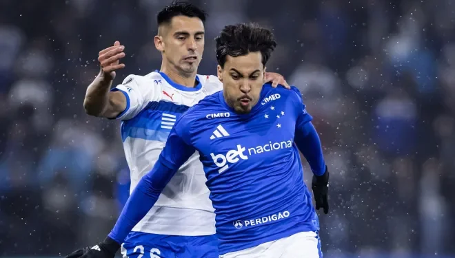 Cruzeiro segura pressão com um a menos e empata com a Universidad Católica pela Libertadores