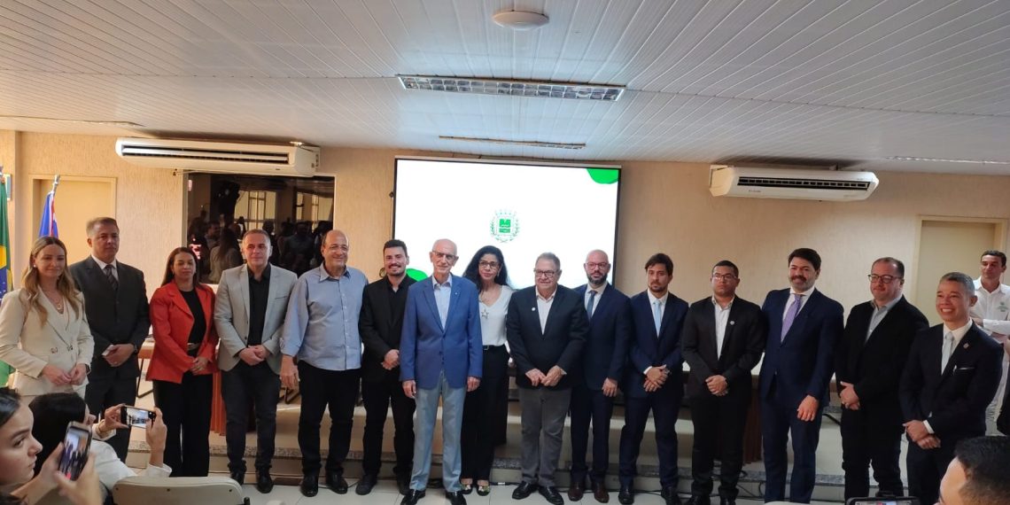 Prefeito Mourão apresenta equipe de governo e anuncia prioridades da nova gestão em Valadares
