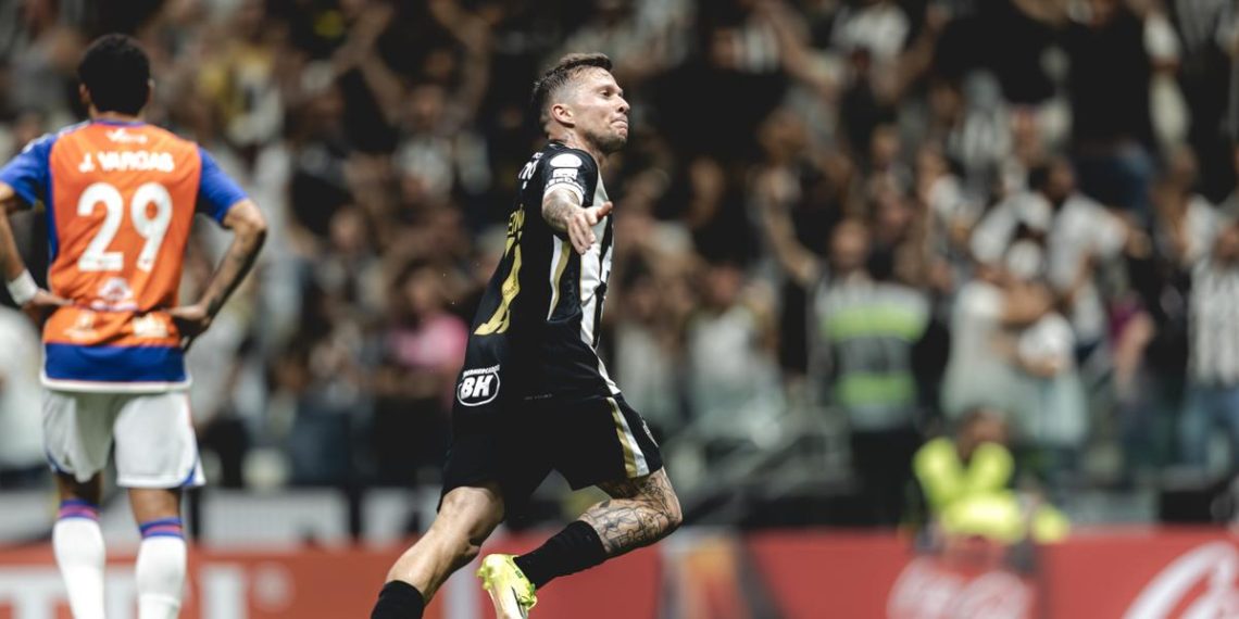 Atlético-MG bate Puerto Cabello na Arena MRV, garante liderança e avança às oitavas da Sul-Americana