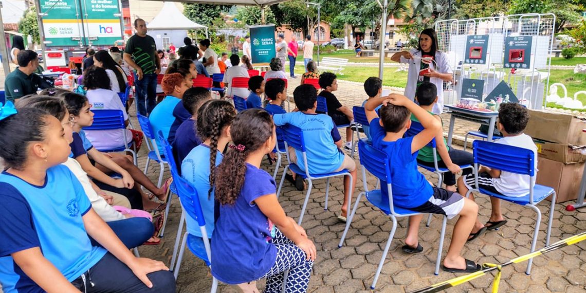 Carreta da Saúde leva exames preventivos gratuitos à produtores rurais de Sobrália