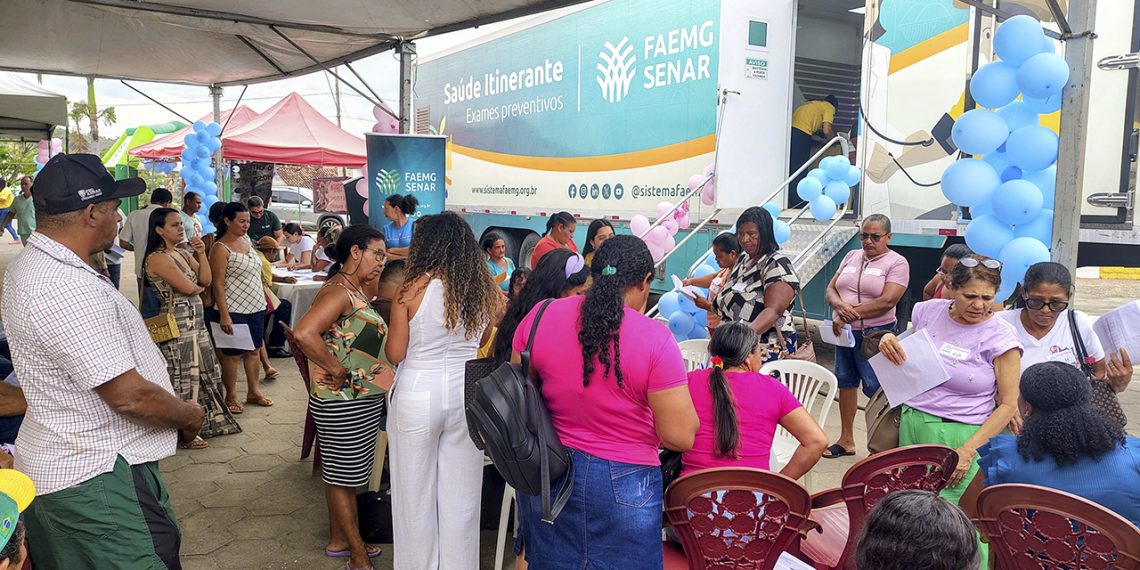 Carreta da Saúde leva atendimentos gratuitos para a população rural de Alvarenga e Sobrália