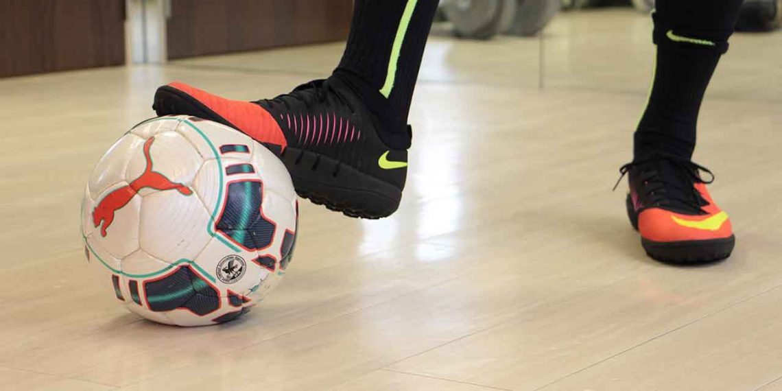 Praça de Esportes abre inscrições para aulas de futsal masculino sub-11, em Valadares