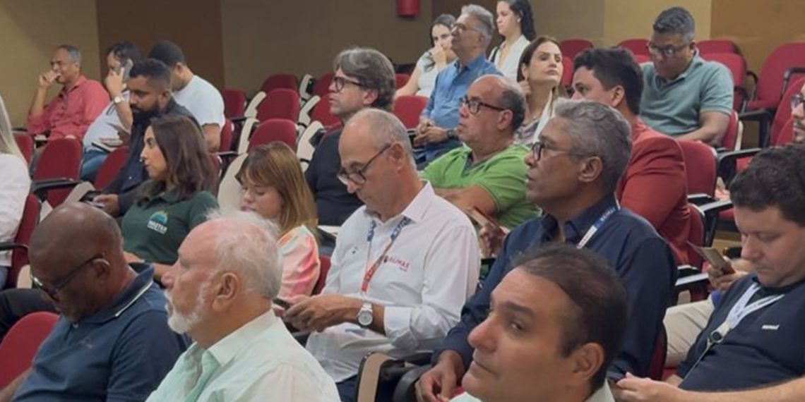 CRECI-GV capacita corretores sobre atuação e legislação no mercado imobiliário, em Valadares