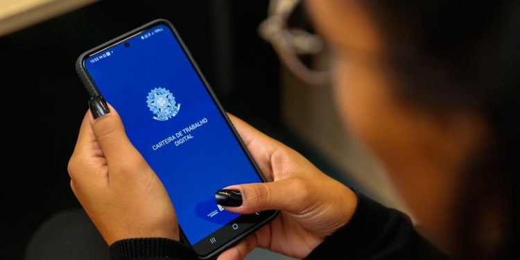 Desemprego em Minas Gerais atinge menor patamar da série histórica, aponta estudo