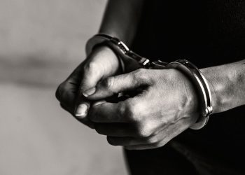 Homem é preso em Valadares após criar perfil falso para atrair e atropelar ex-namorada